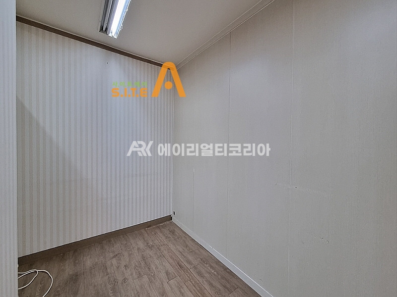 서울 강남구 논현동 k 인테리어 상태가 좋으며 신사역 도보 1분 초역세권 사무실 월세 매물번호 16985 사진 2