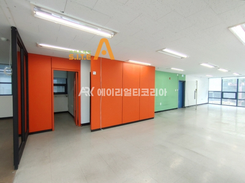 서울 강남구 대치동 J (실사) 강남경찰서 인근 인테리어 깔끔한 사무실 월세 매물번호 17213 사진 4