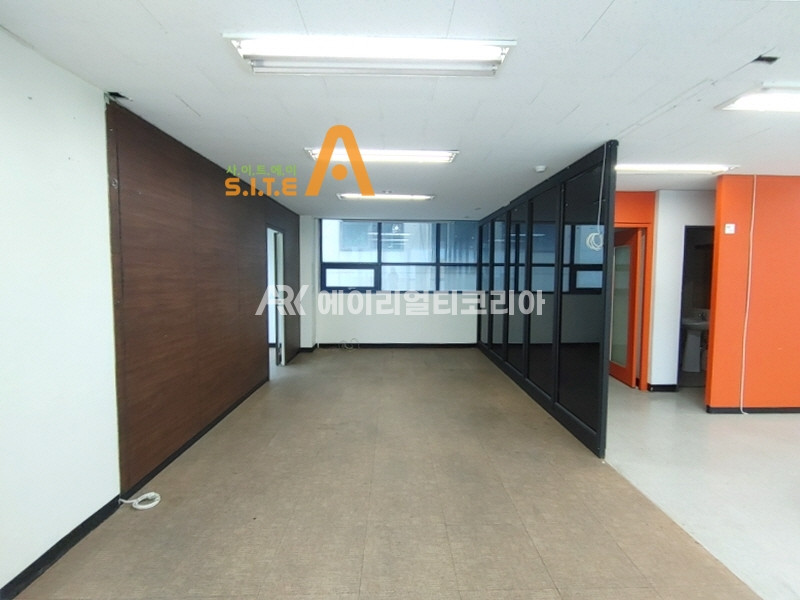 서울 강남구 대치동 J (실사) 강남경찰서 인근 인테리어 깔끔한 사무실 월세 매물번호 17213 사진 3