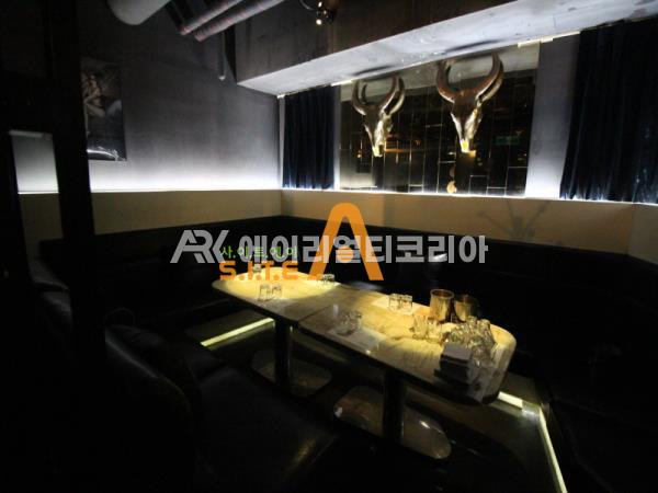 서울 강남구 역삼동 p지하 2종 근생 매물 bar로 사용가능합니다. 월세 매물번호 14146 사진 11