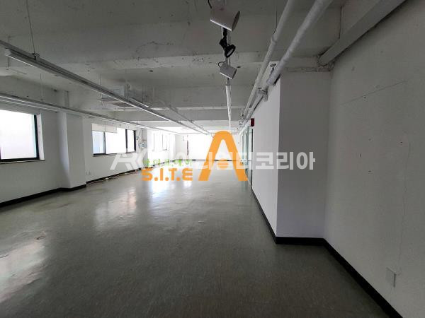서울 강남구 논현동 K 도산공원 사거리 유리 룸4 월세 매물번호 16075 사진 1
