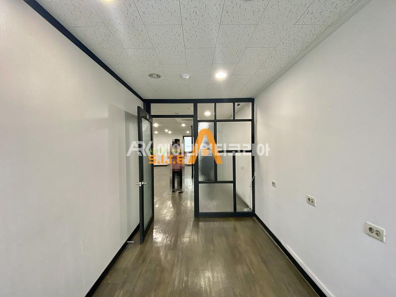 서울 강남구 역삼동 C 역삼초등학교 건너편 가성비 좋은 깔끔한 사무실 월세 매물번호 12453 사진 6