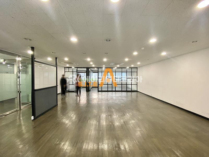 서울 강남구 역삼동 C 역삼초등학교 건너편 가성비 좋은 깔끔한 사무실 월세 매물번호 12453 사진 1