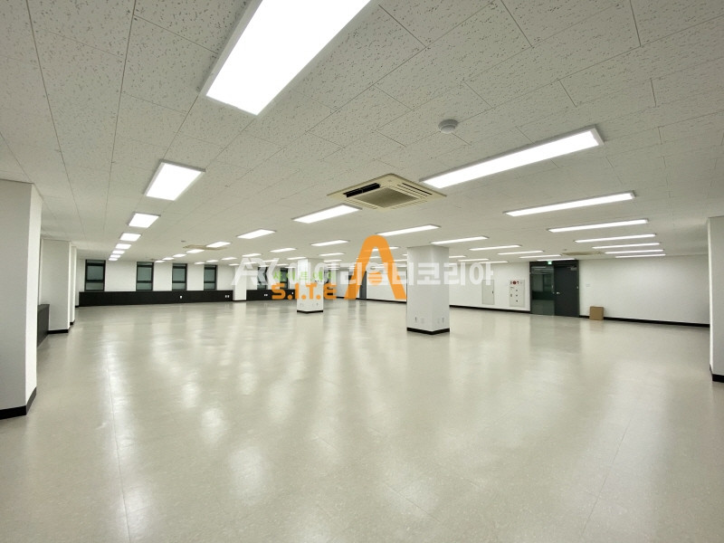 서울 강남구 논현동 C학동역 초역세권 도보1분거리 대형사무실 월세 매물번호 12407 사진 3