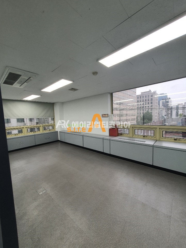 서울 강남구 역삼동 P 깔끔한 인테리어로 학원용도 가능한 사무실 월세 매물번호 14220 사진 3