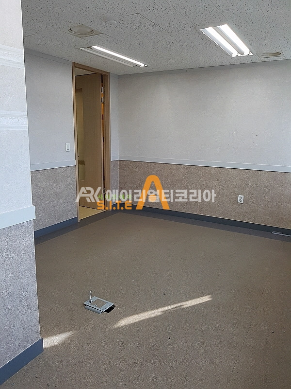 서울 강남구 역삼동 #역삼역 대로변 최고 가성비 좋은 사무실 월세 매물번호 23618 사진 6