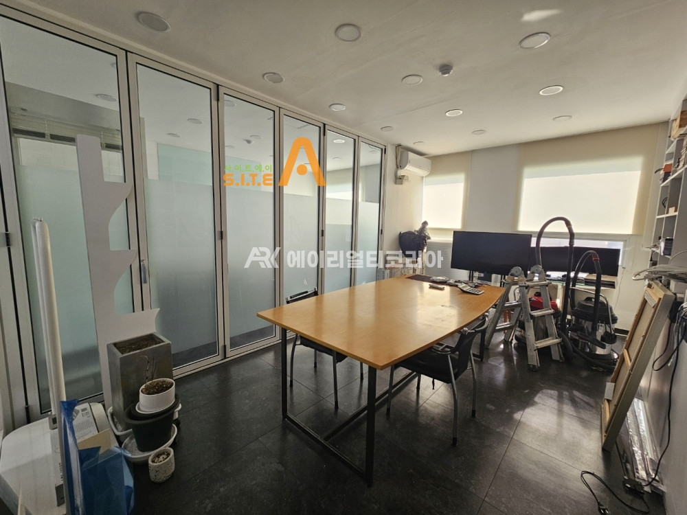 서울 강남구 역삼동 강남 역삼동 중형사무실로 인테리어 그대로 사용가능 합니다. 월세 매물번호 14611 사진 7