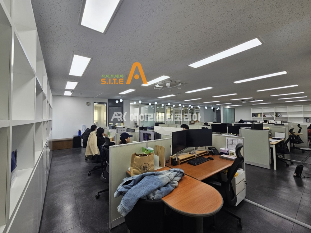 서울 강남구 역삼동 강남 역삼동 중형사무실로 인테리어 그대로 사용가능 합니다. 월세 매물번호 14611 사진 1