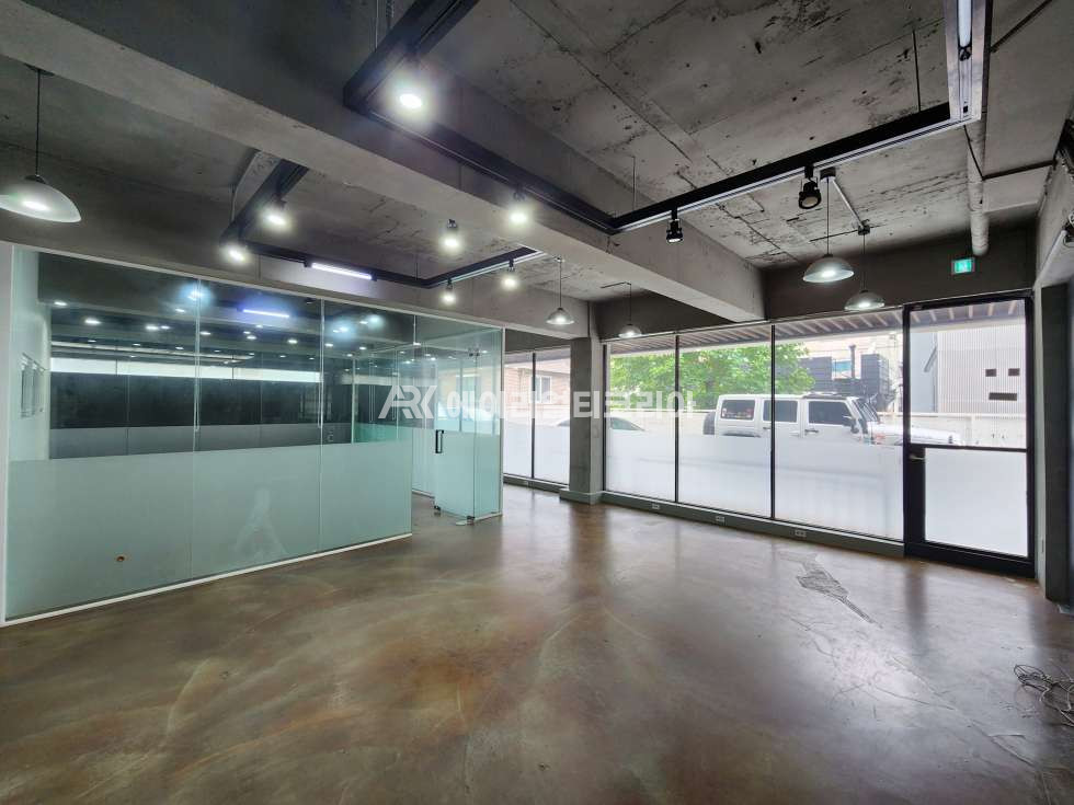 서울 강남구 논현동 신사역 도보5분이내 인테리어 완비 1층 사무실 월세 매물번호 25553 사진 5