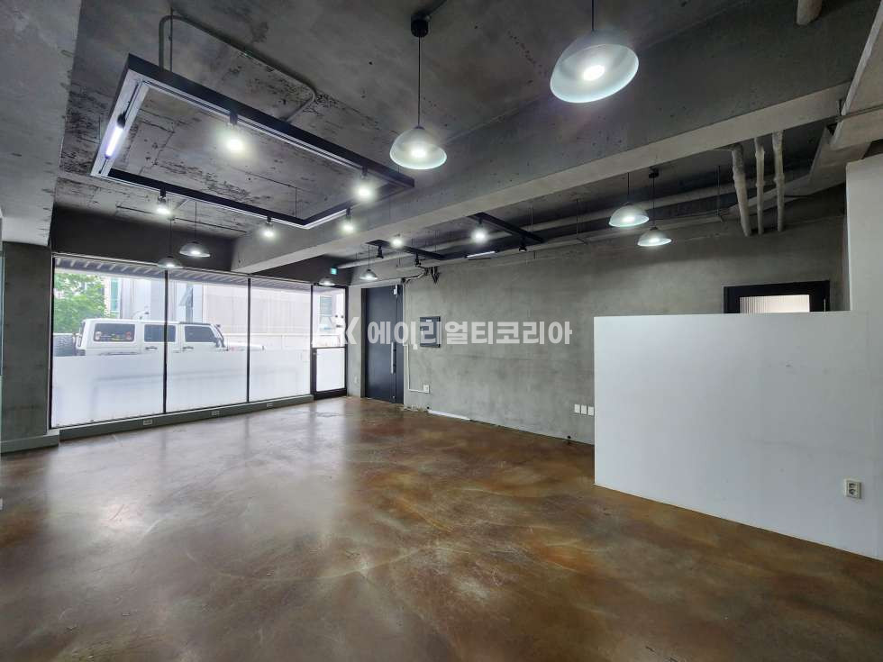 서울 강남구 논현동 신사역 도보5분이내 인테리어 완비 1층 사무실 월세 매물번호 25553 사진 7