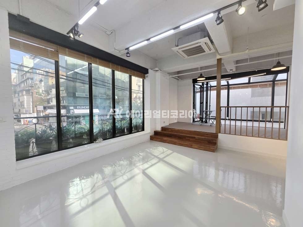 서울 강남구 논현동 언주역 3분 연층 사용 가능한 상가 사무실 더헤드빌딩 월세 매물번호 25570 사진 6