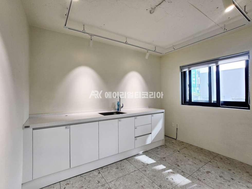 서울 강남구 역삼동 역삼동 통사옥 역삼동 여유있는 주차 사무실 역삼동 통임대 월세 매물번호 14729 사진 14