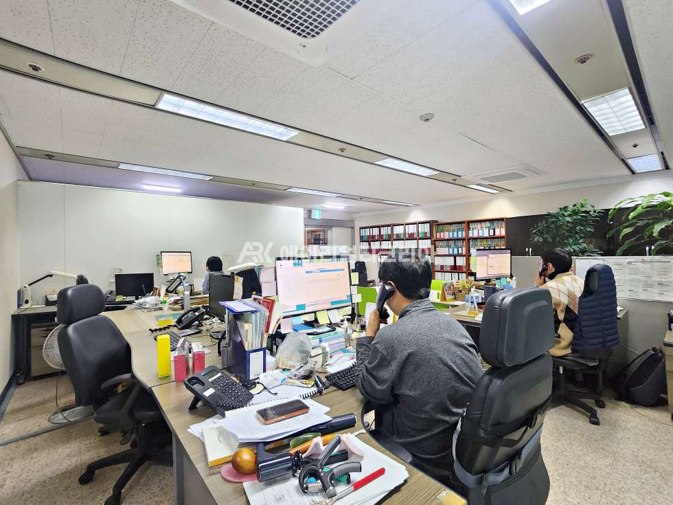 서울 서초구 서초동 강남역 초역세권 대로변 위치한 인테리어 사무실 임대 월세 매물번호 25734 사진 4