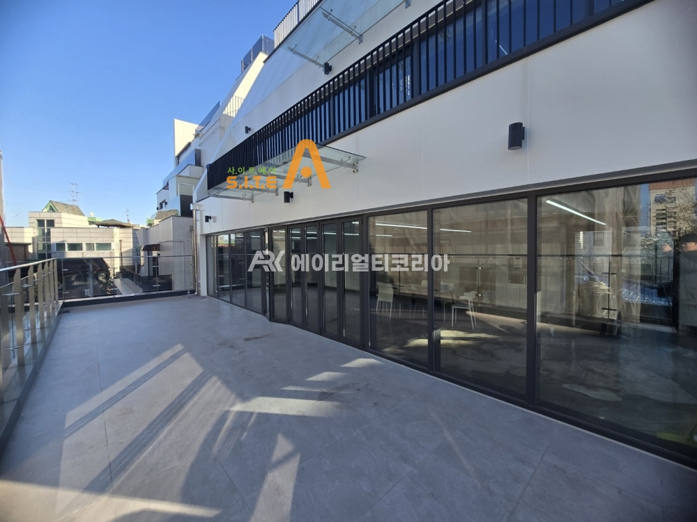 서울 강남구 청담동 넓은 테라스 신축 첫입주 사무실 월세 매물번호 21476 사진 1