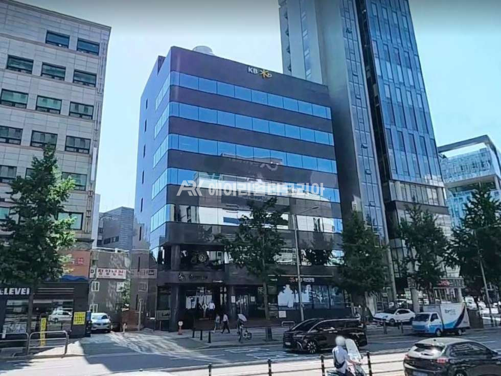 서울 강남구 논현동 논현동 세관사거리 대로변 87평 사무실임대 월세 매물번호 26019 사진 1