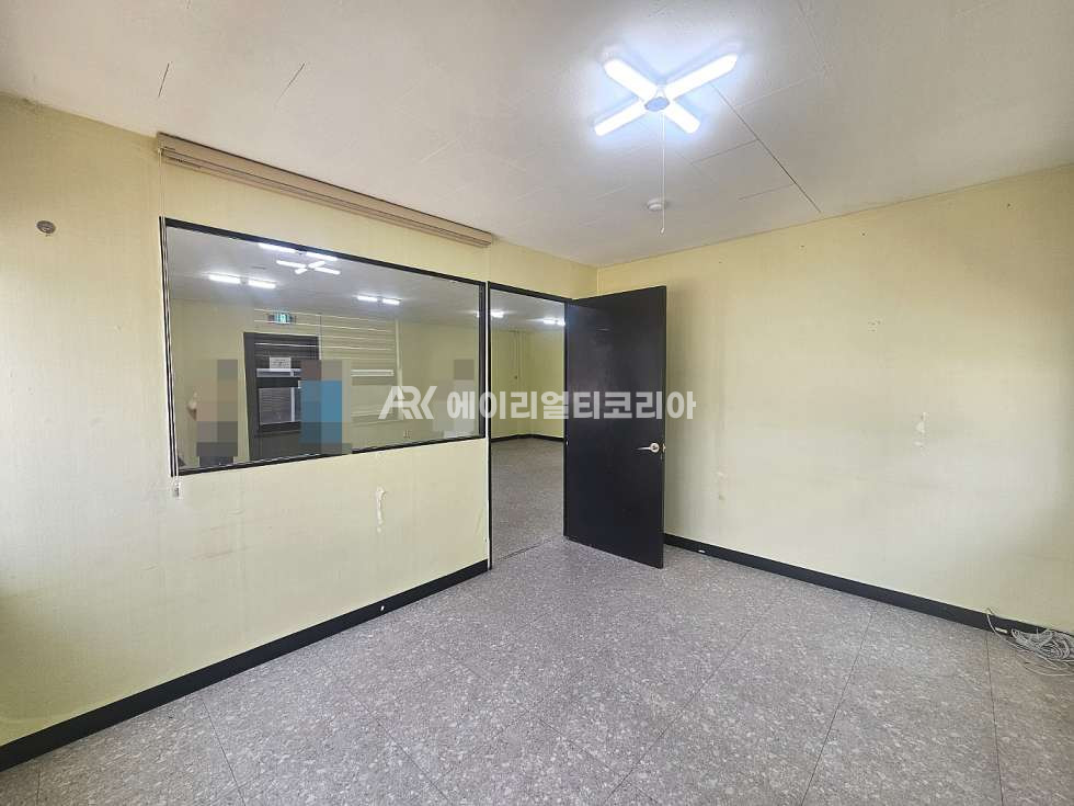 서울 강남구 논현동 세관사거리 인테리어 완비 저렴한 사무실 월세 매물번호 26089 사진 8