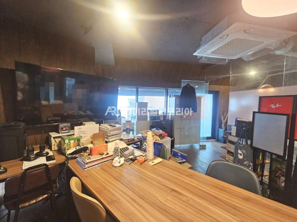 서울 강남구 논현동 학동역 라인 인테리어 잘 되어있는 소형 사무실 월세 매물번호 26099 사진 4