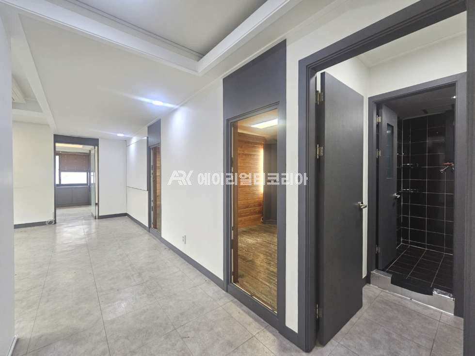 서울 강남구 논현동 을지병원 사거리 라인 이면 인테리어 사무실 월세 매물번호 26106 사진 6