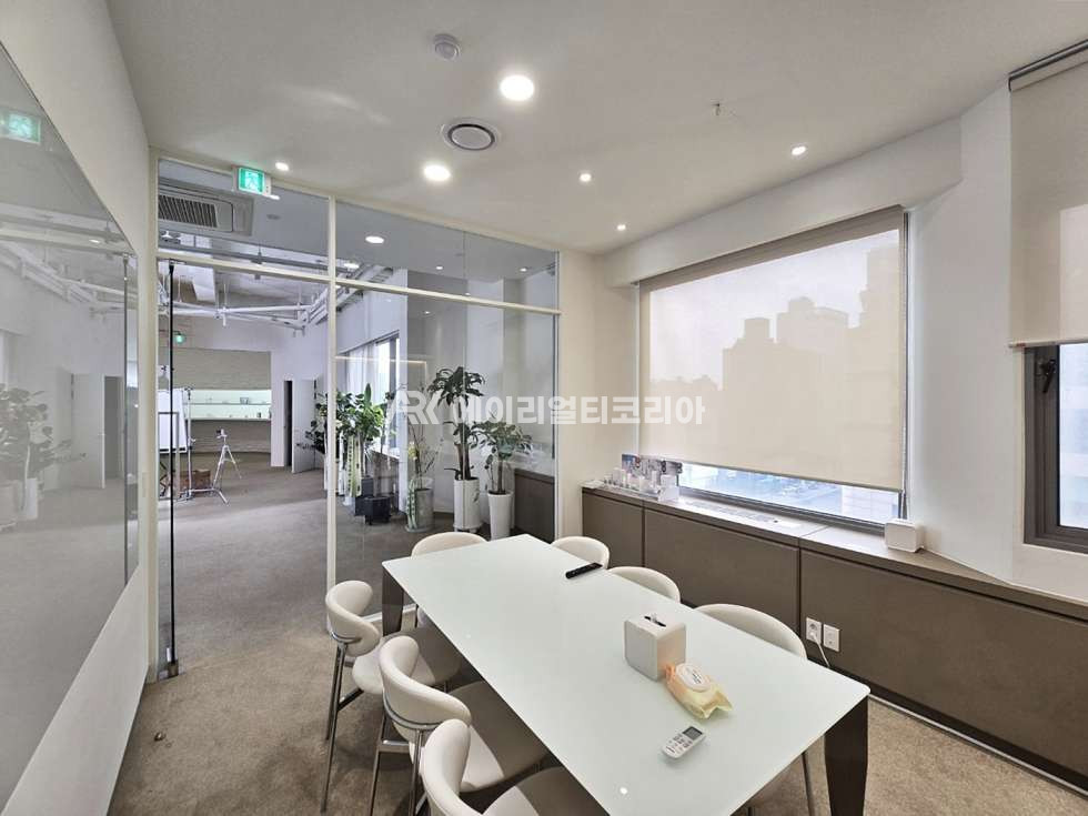 서울 강남구 삼성동 대로변 초역세권 세련된 노출 디자인 사무실 월세 매물번호 26108 사진 12
