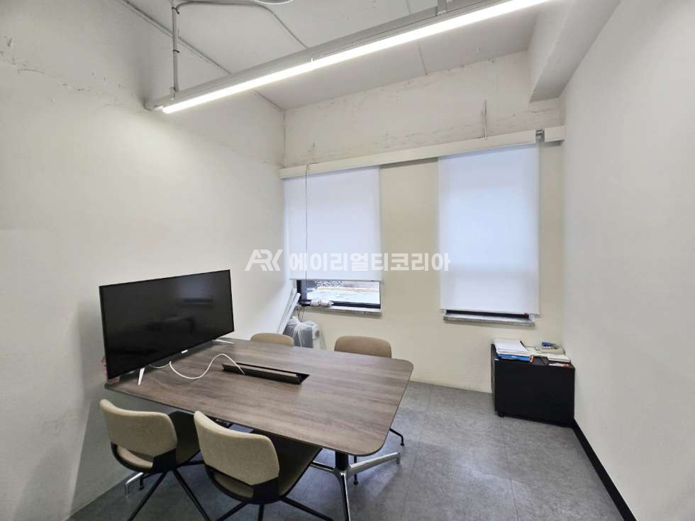 서울 강남구 논현동 강남구청역 대로변 내부 올리모델링된 사무실임대 월세 매물번호 26110 사진 8