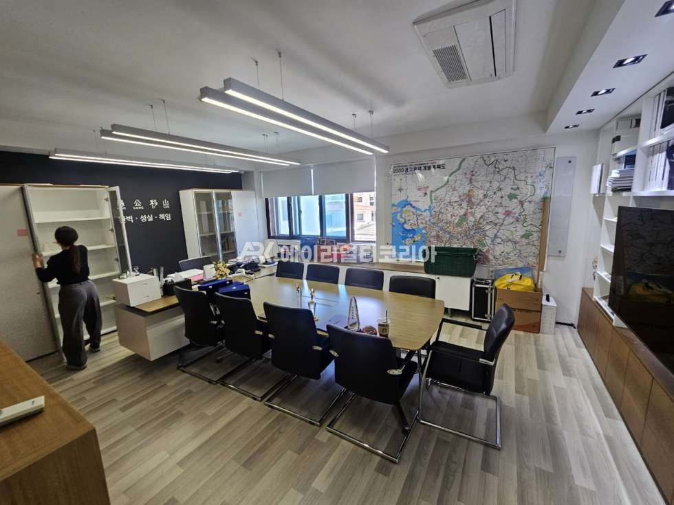 서울 강남구 역삼동 언주역 도보2분 보이드공간으로 인테리어 완비 월세 매물번호 26113 사진 8