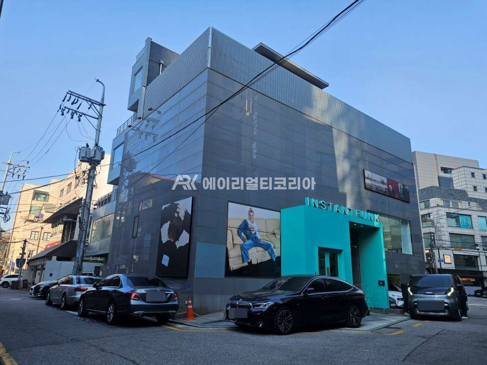 서울 강남구 신사동 압구정 로데오 통임대 대형 프랜차이즈 추천 월세 매물번호 26236 사진 1