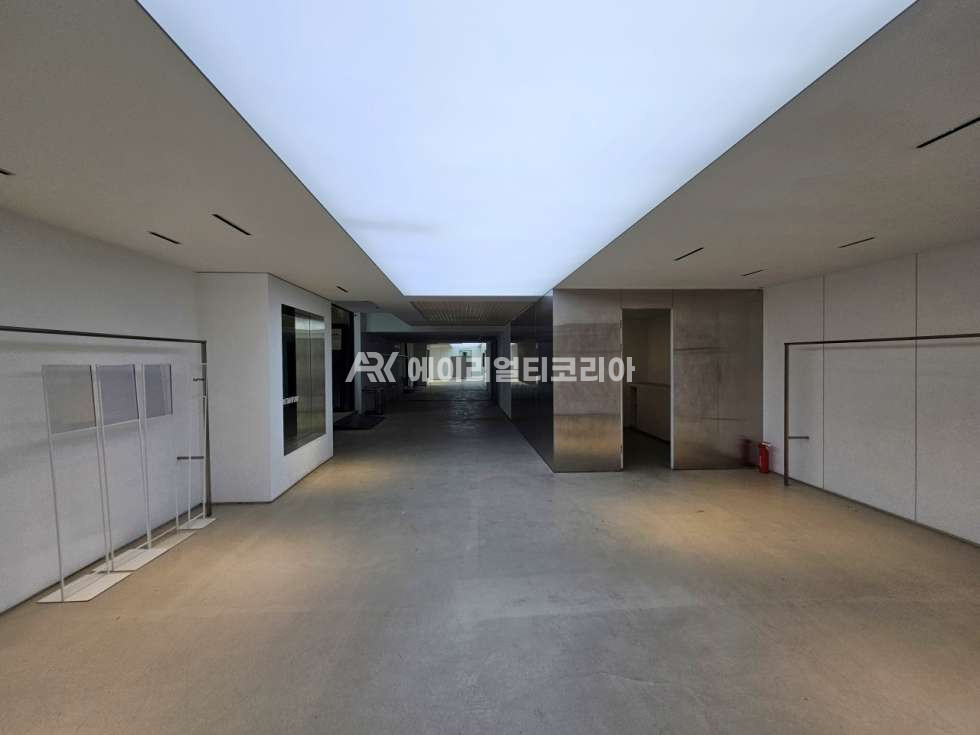 서울 강남구 신사동 압구정 로데오 통임대 대형 프랜차이즈 추천 월세 매물번호 26236 사진 3