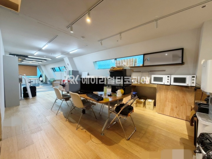 서울 강남구 역삼동 역삼동 인테리러 무상인수 깔끔한 사무실 임대 월세 매물번호 26241 사진 4