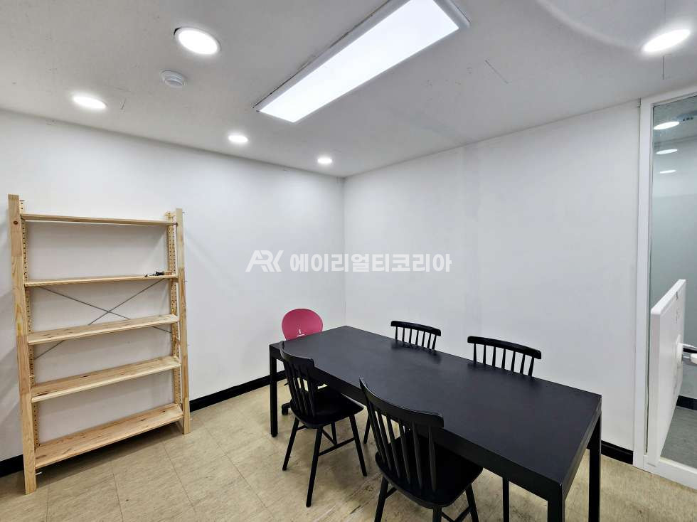 서울 강남구 논현동 신사역사무실 넓고 저렴한 룸 인테리어 논현동 사무실 임대 월세 매물번호 26277 사진 8